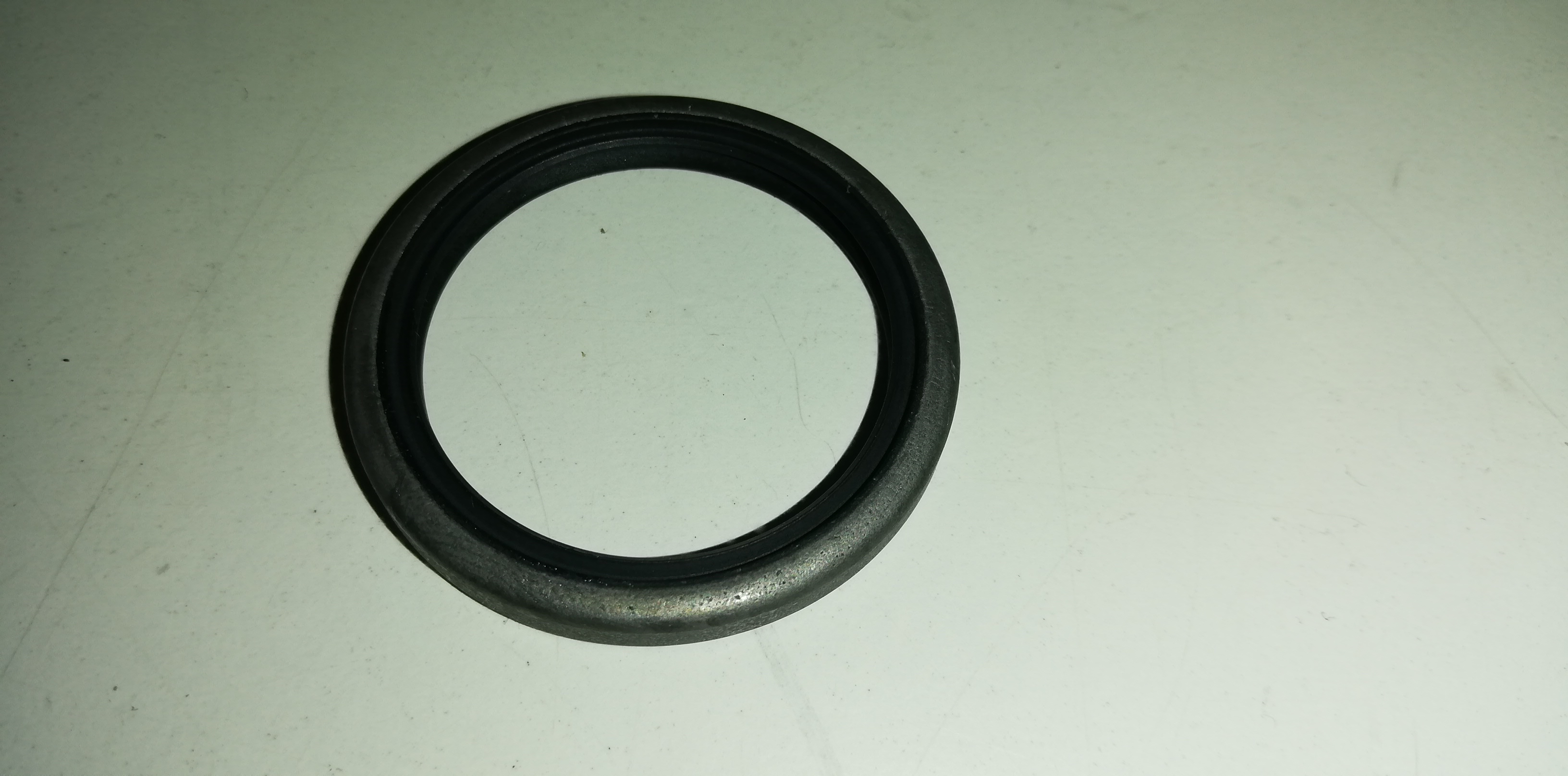 Simmerring Vorderradnabe TM,MAX Diesel