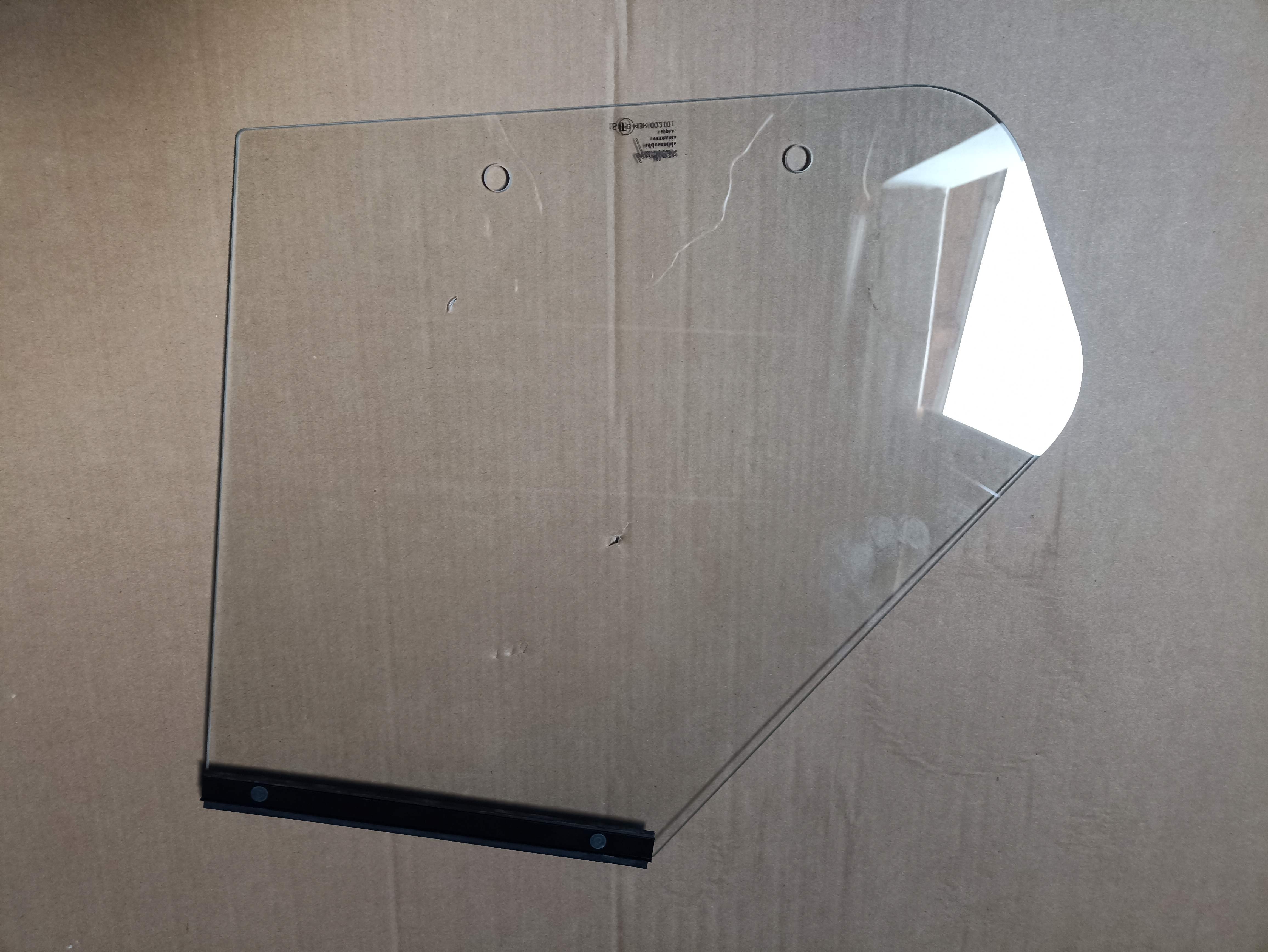 Seitenscheibe Fensterscheibe links mit Aufhängung APE50 TL5T, TL6T, ZAPC80