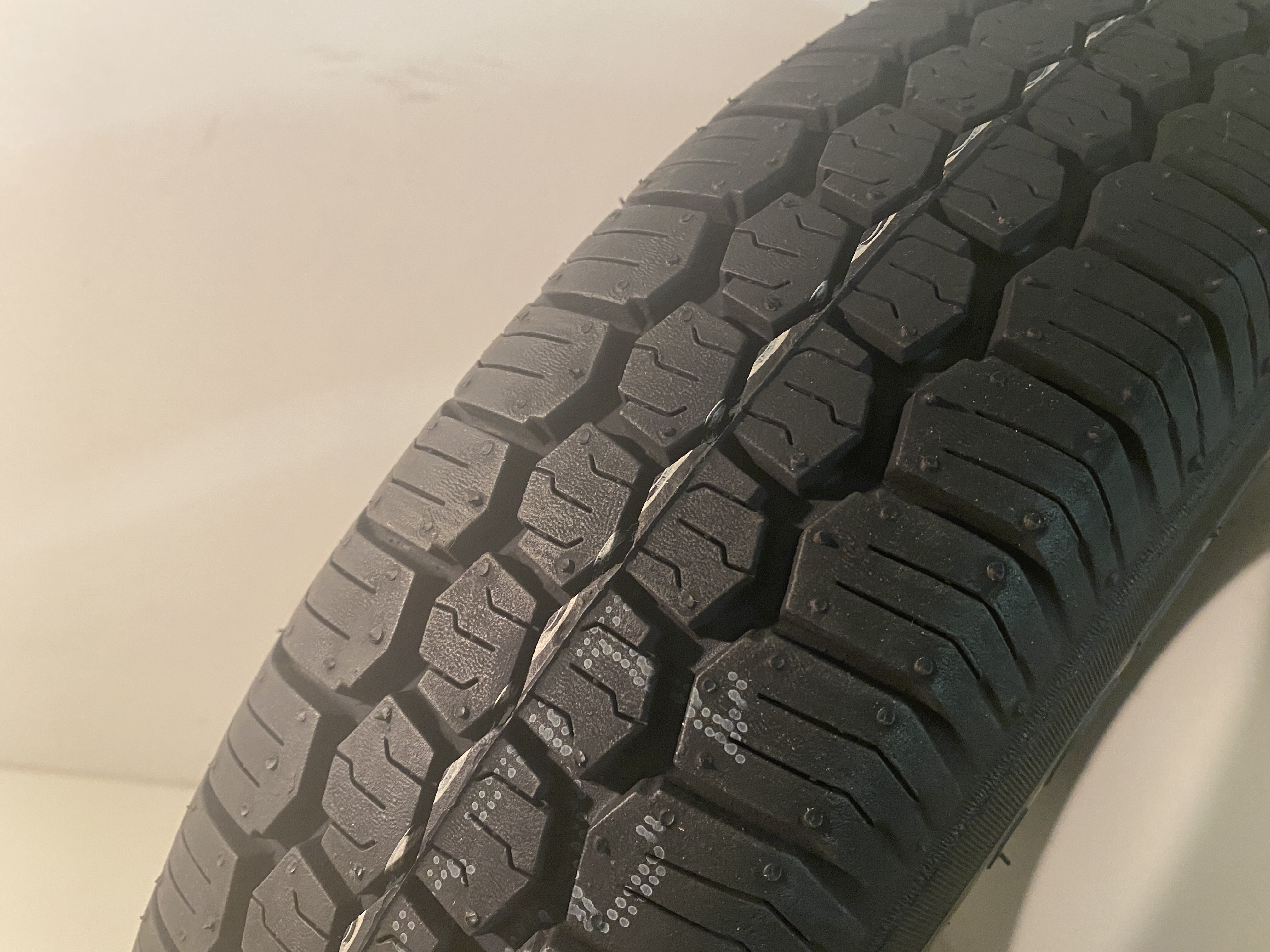 Reifen 125-R12C 81J